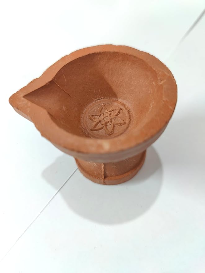 Desi Mitti Stand Diya (Set of 6) with Free Cotton Wicks | Handmade Clay Oil Lamp for Puja & Diwali | Made in India 🇮🇳 | Height 4 cm, Upper 5.5×5 cm